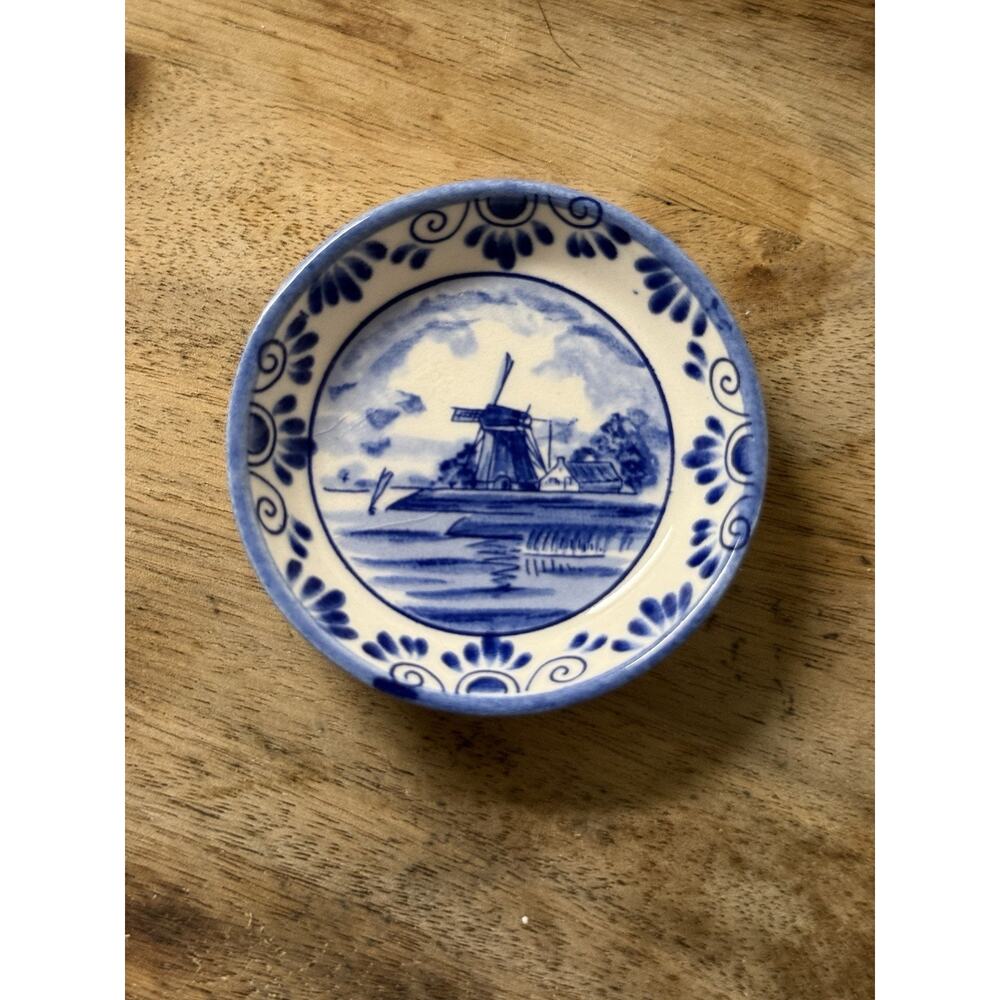 Elesva Holland Delft Blue Ceramic Windmill Collector Plate Round W6 Mini 2 1/4”